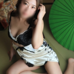 ここみ・愛らしさエロさ抜群美人妻