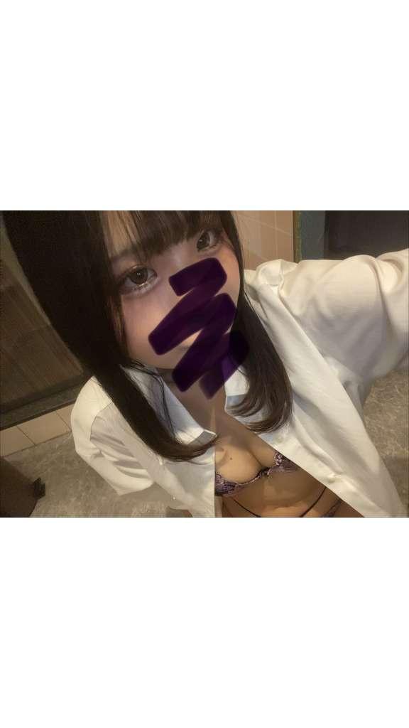 お菓子もらった時のドキドキ感🫣の画像1枚目