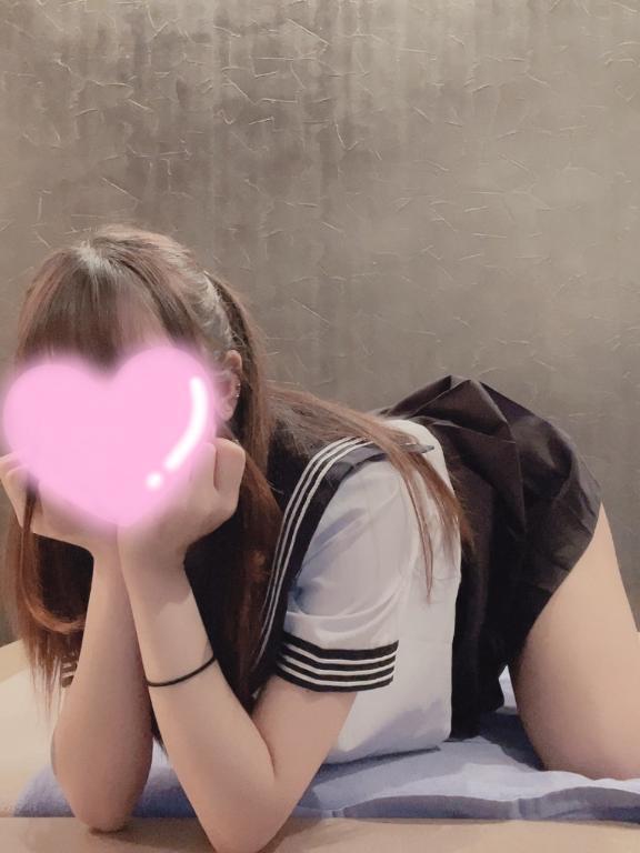 🔞 ムチムチの肉厚パイパンま〇こ🔞💗の画像1枚目