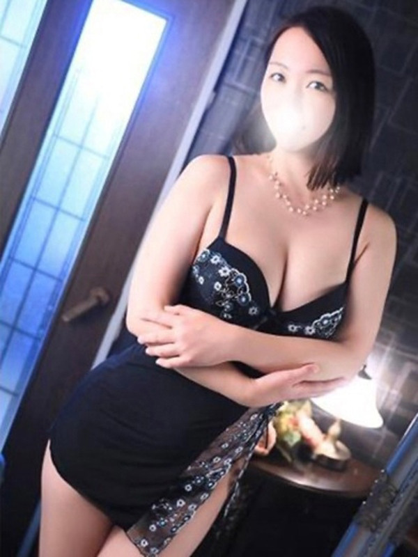 いおり（31） の画像4枚目/隣の奥様＆熟女 四日市店(三重・四日市/ショップ一覧)