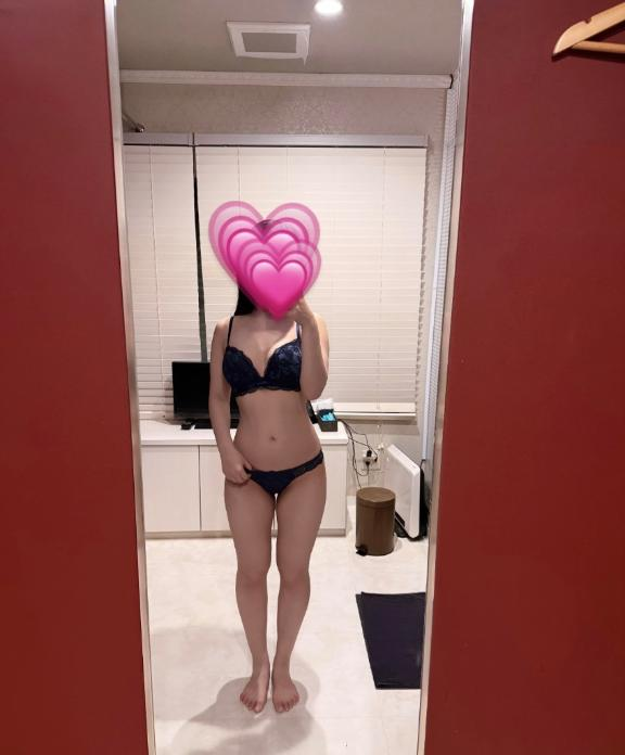 出勤しました🤍の画像1枚目